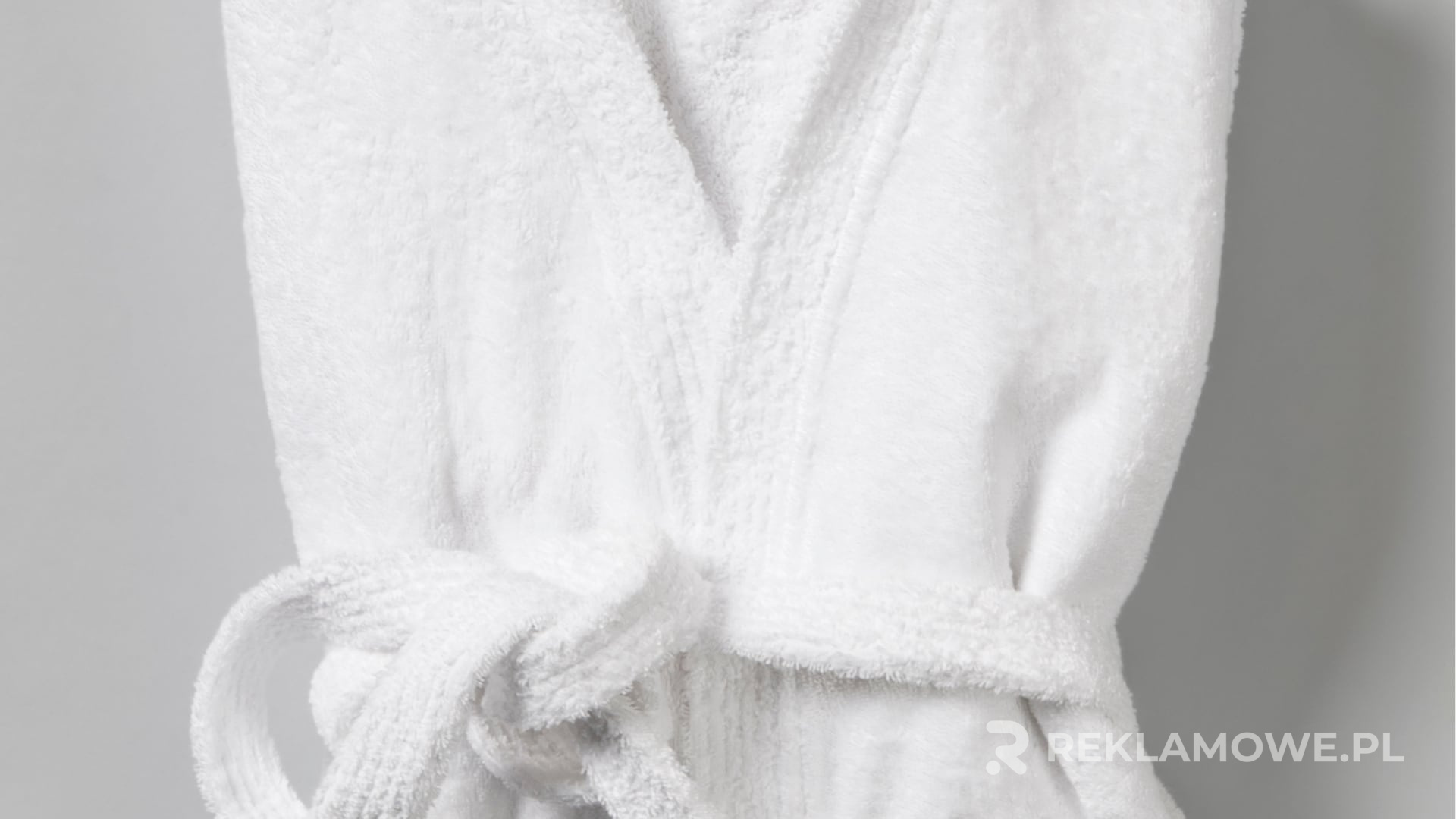 Kolekcja szlafroków reklamowych używanych w kampaniach marketingowych